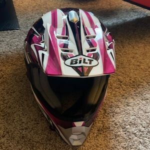 Woman’s Bilt helmet size Medium